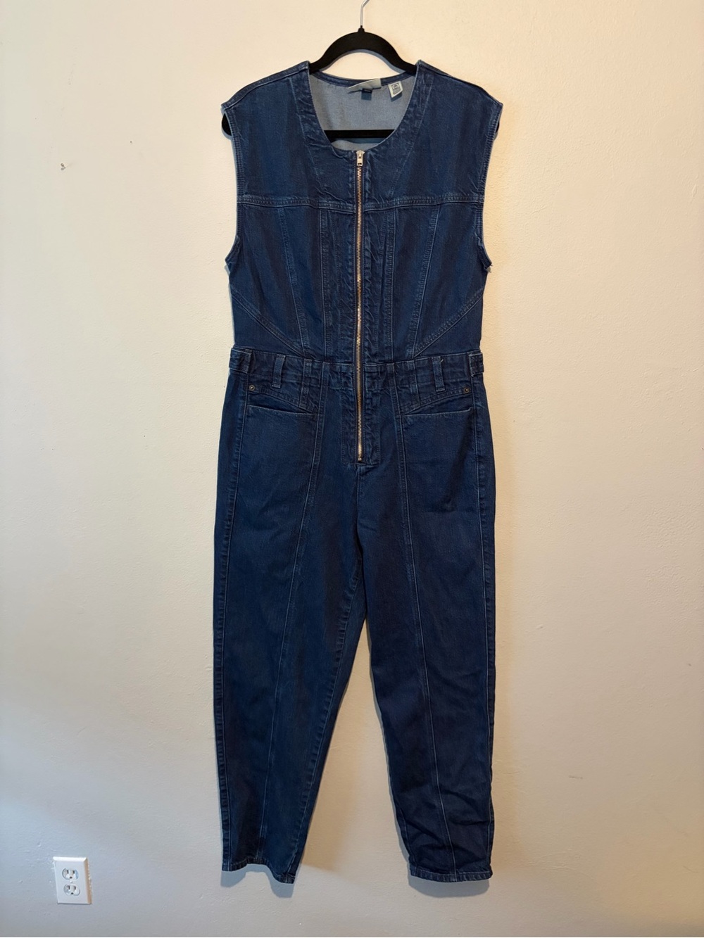 Universal Thread sleeveless denim jumpsuit Sz 8